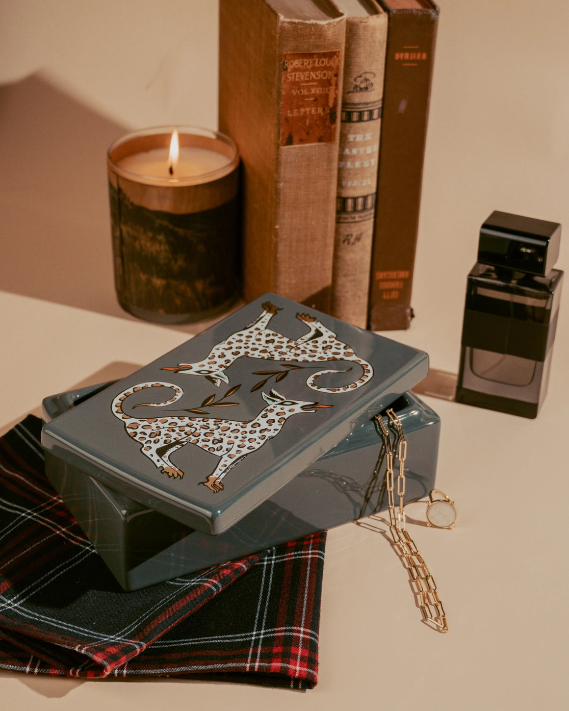 Twin Hunters Ceramic Box