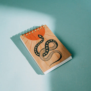 wood notepad snake