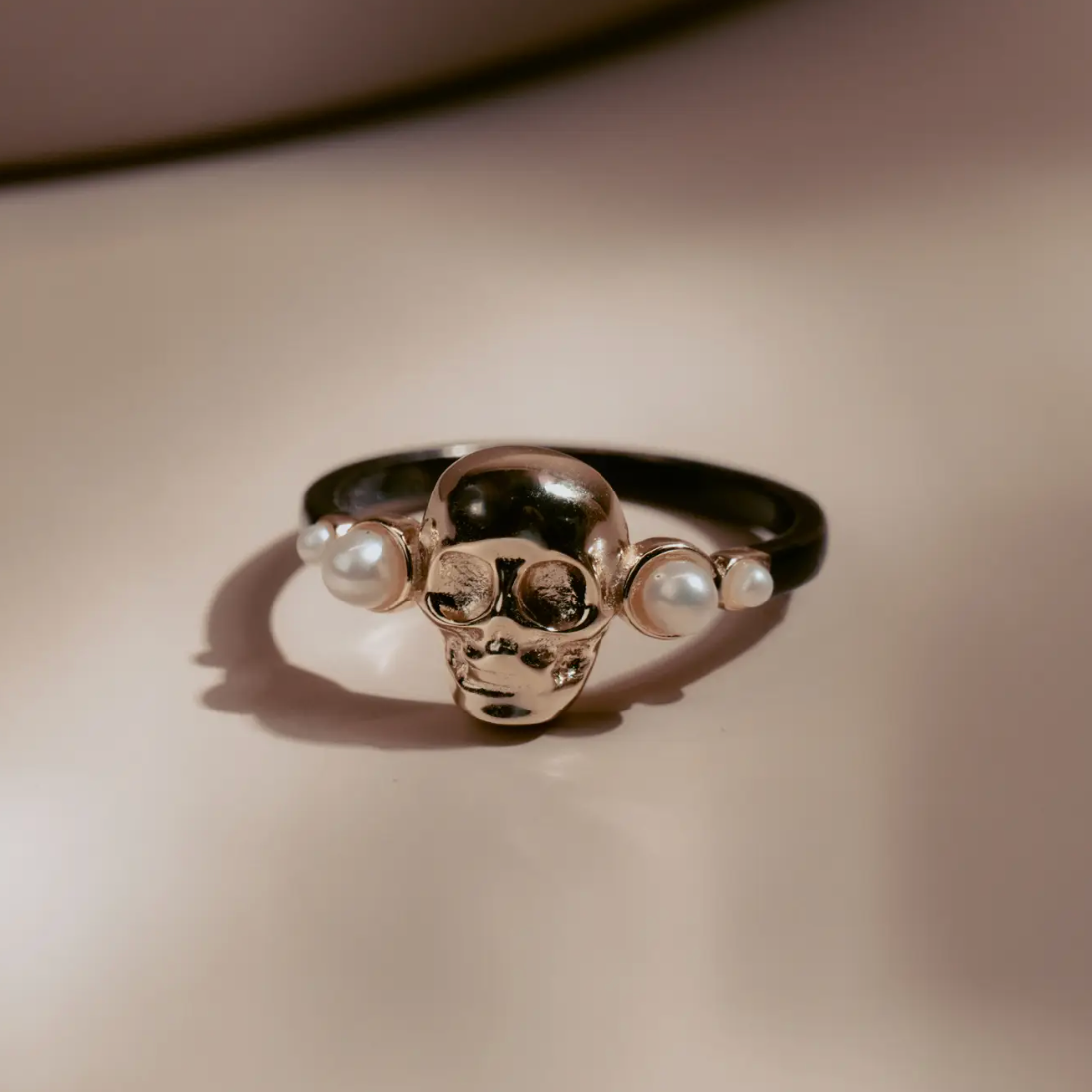 Sovereign Skull Ring Oxidized Silver And Gold