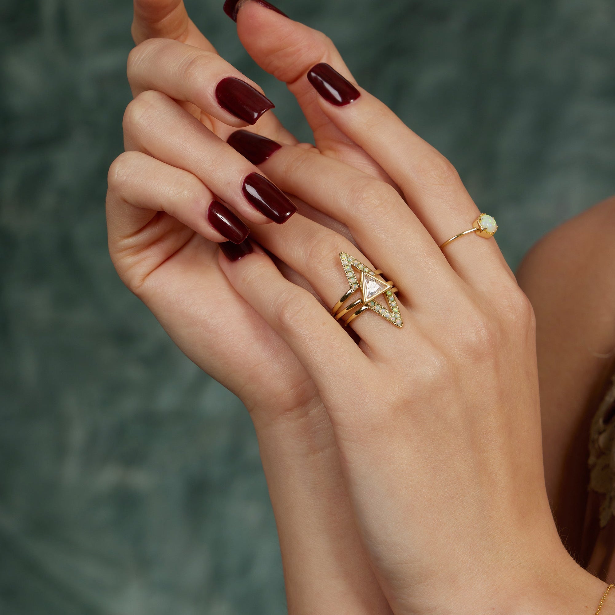 Vertex Solitaire Ring