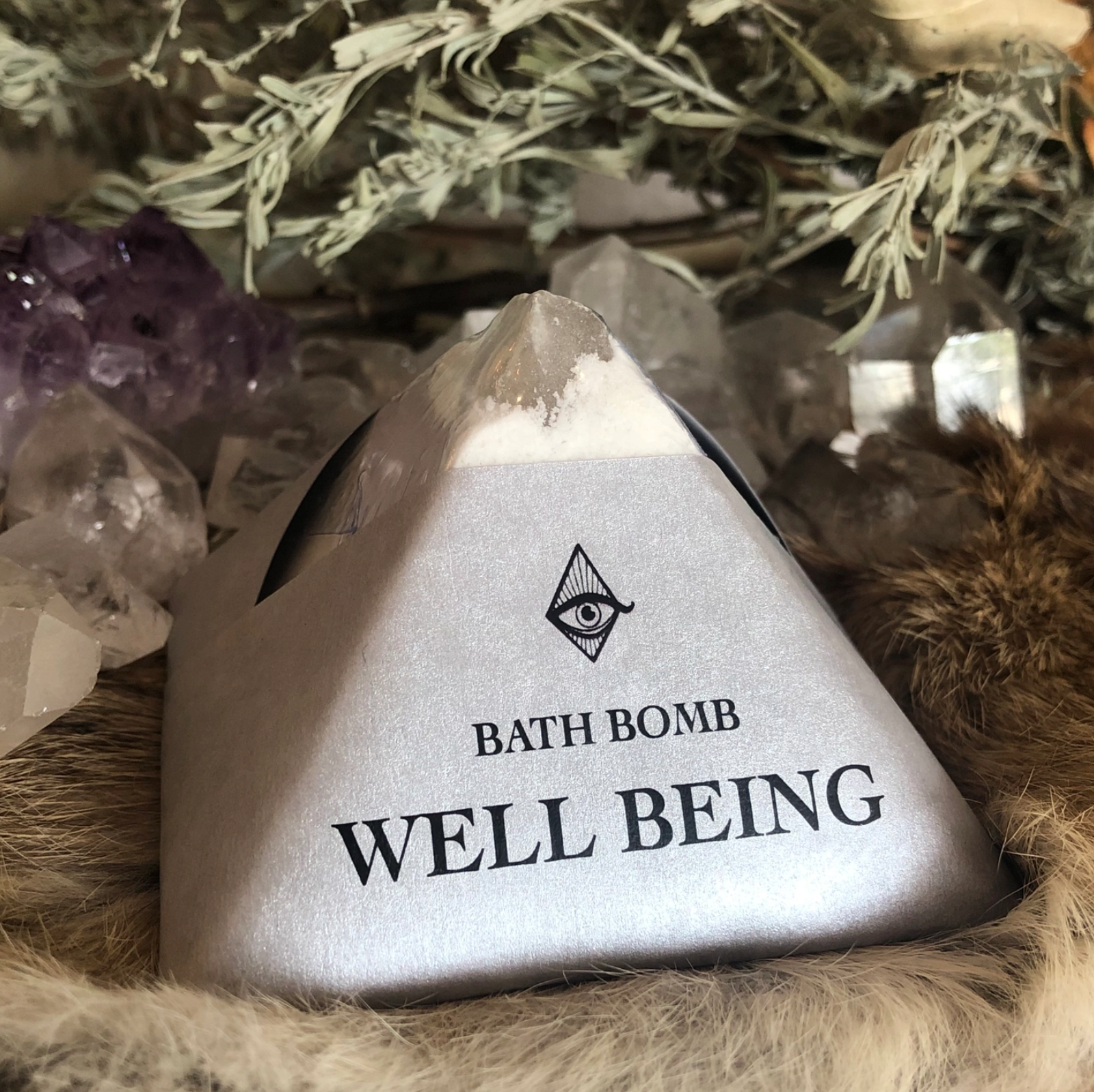 full moon bath bomb