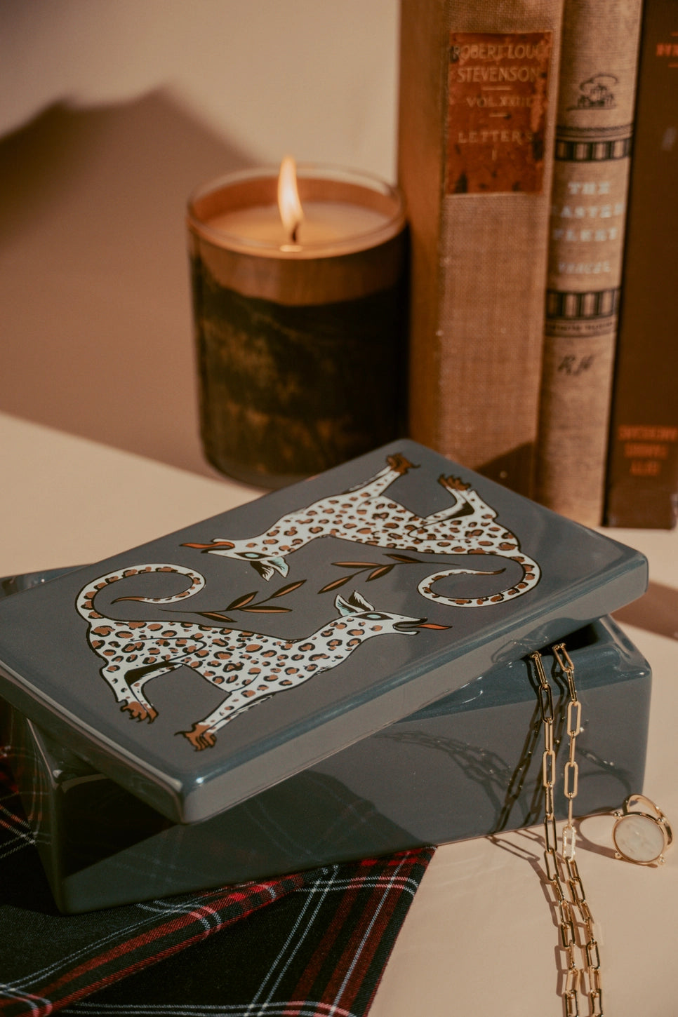 Twin Hunters Ceramic Box