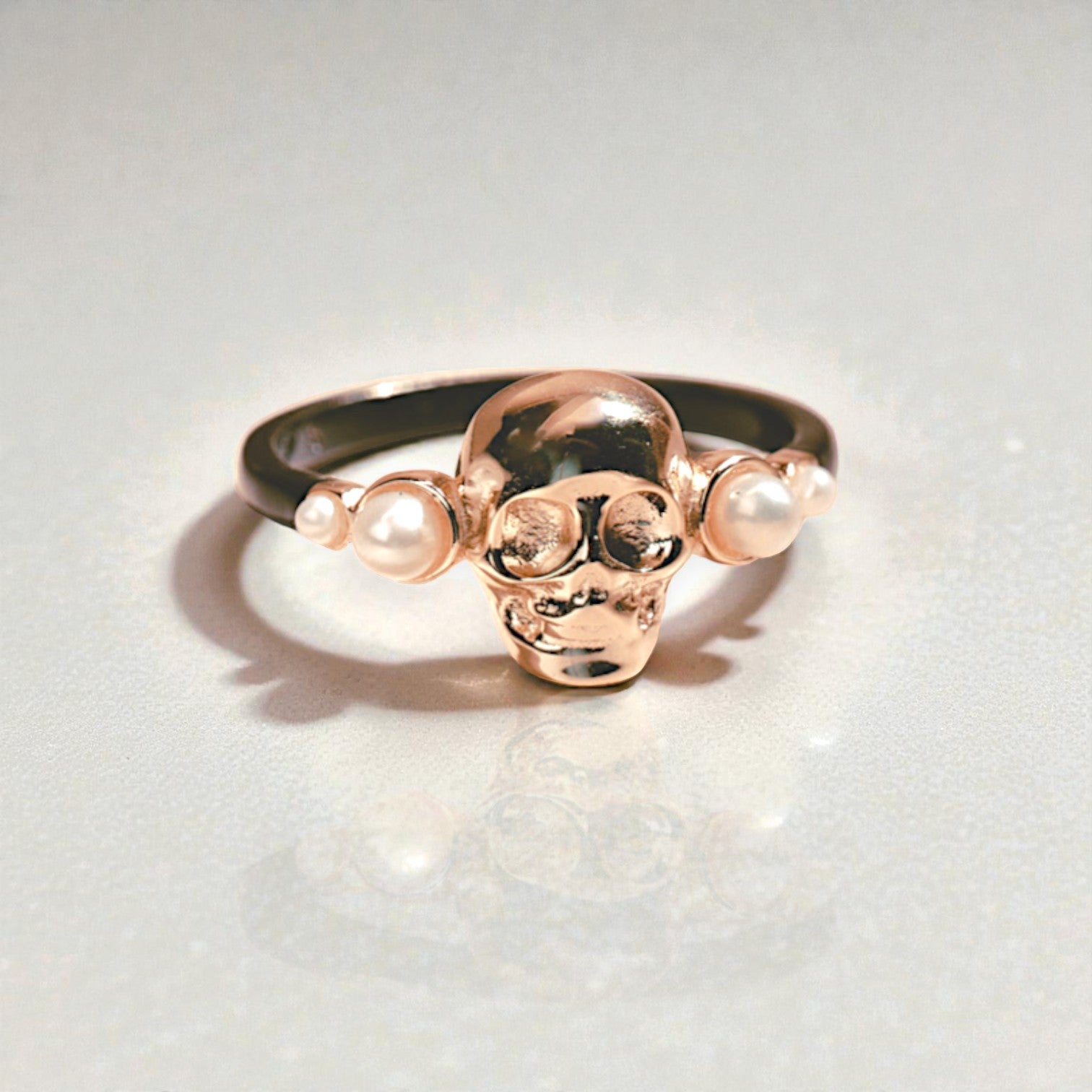 Sovereign Skull Ring Oxidized Silver And Gold