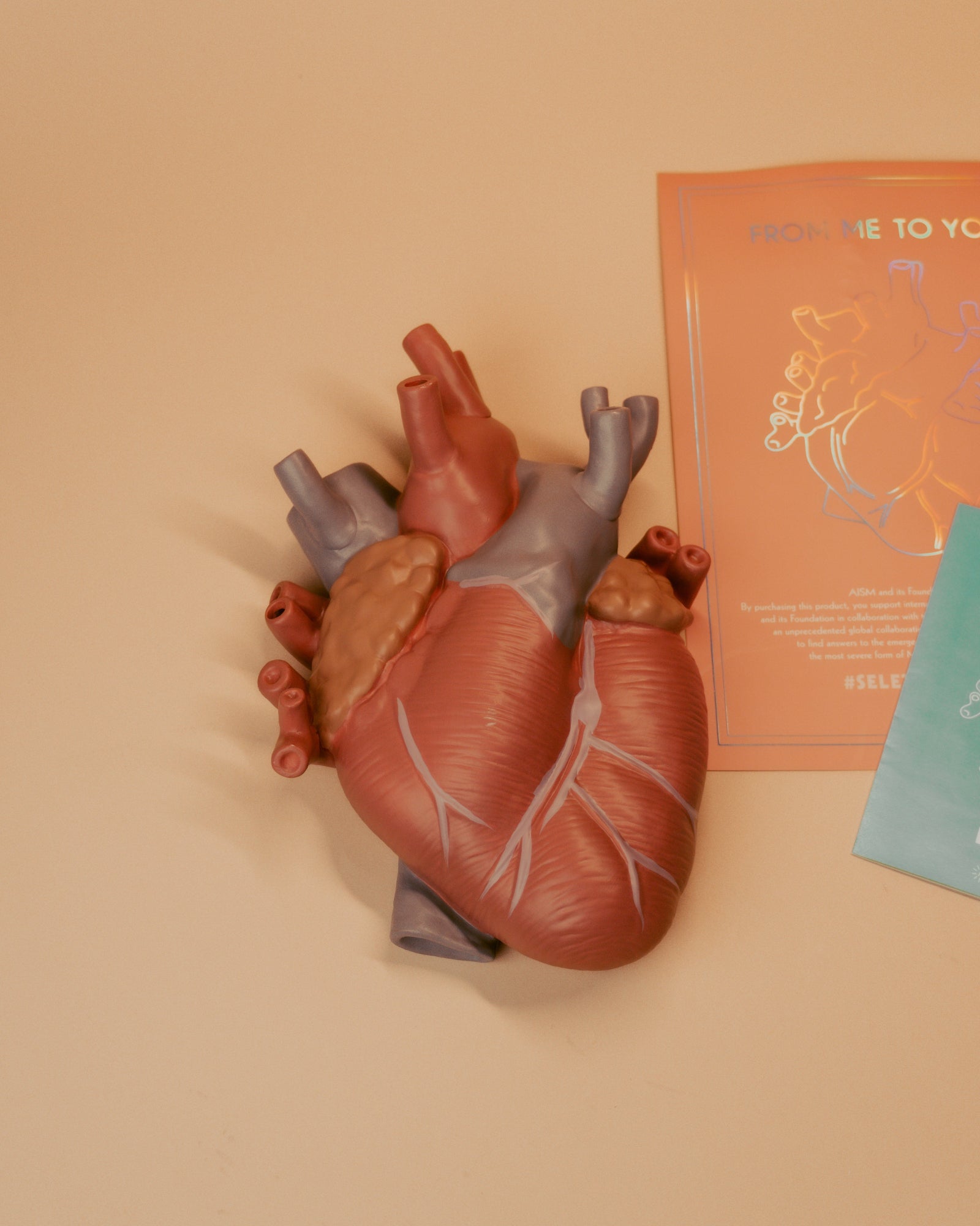 Love in Bloom Heart Vase Color