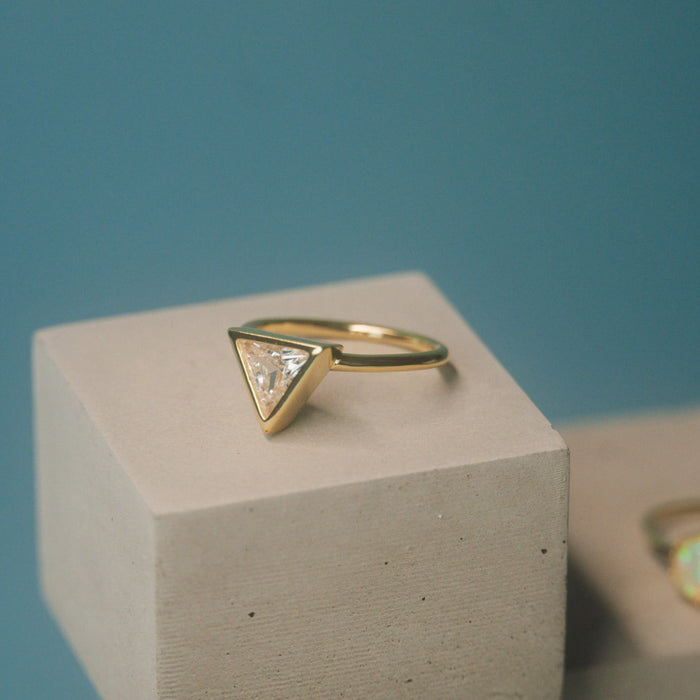Vertex Solitaire Ring