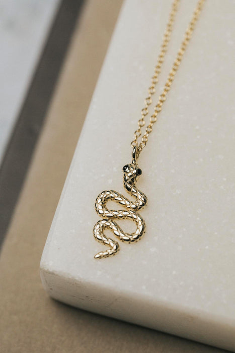 ew Path Snake Necklace