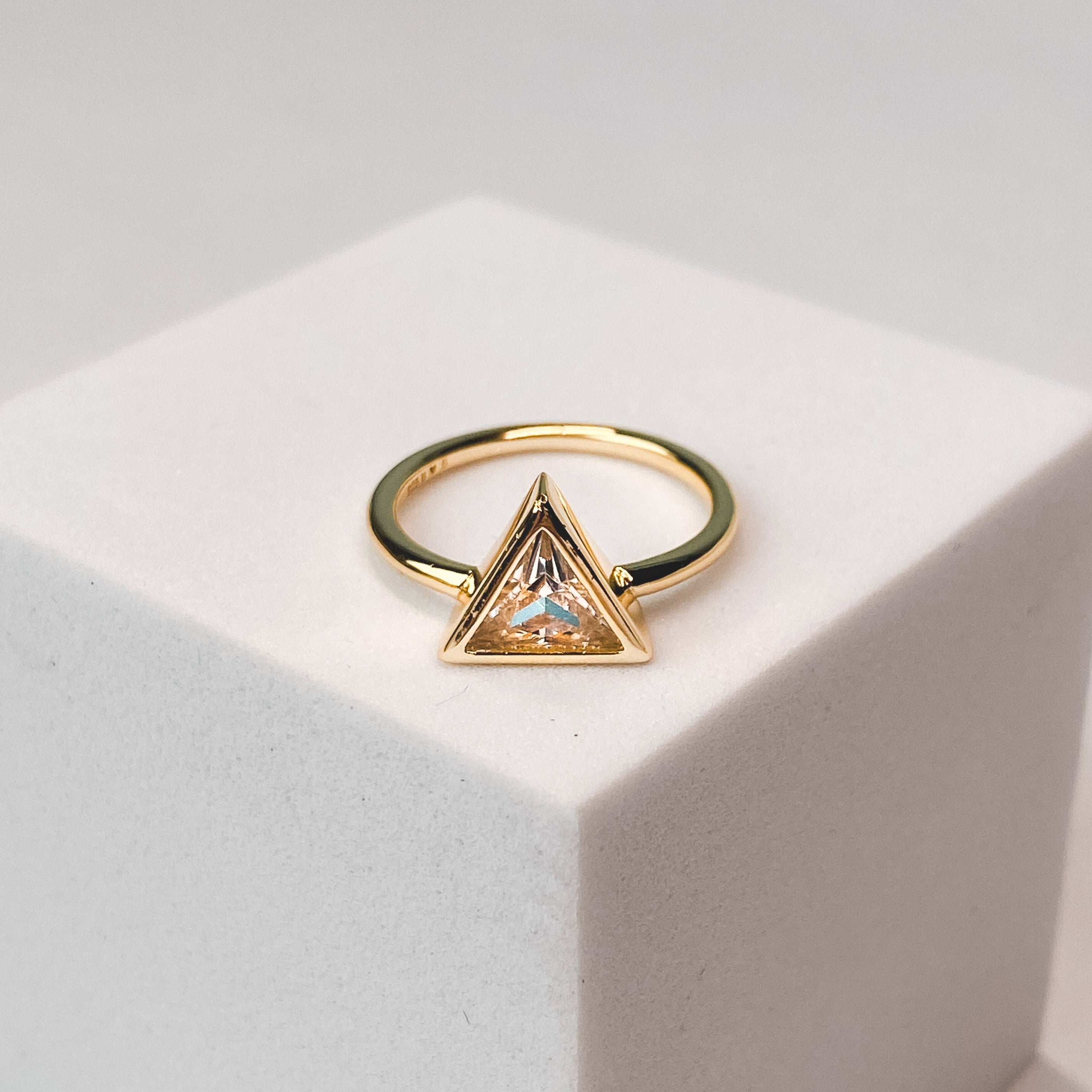 Vertex Solitaire Ring