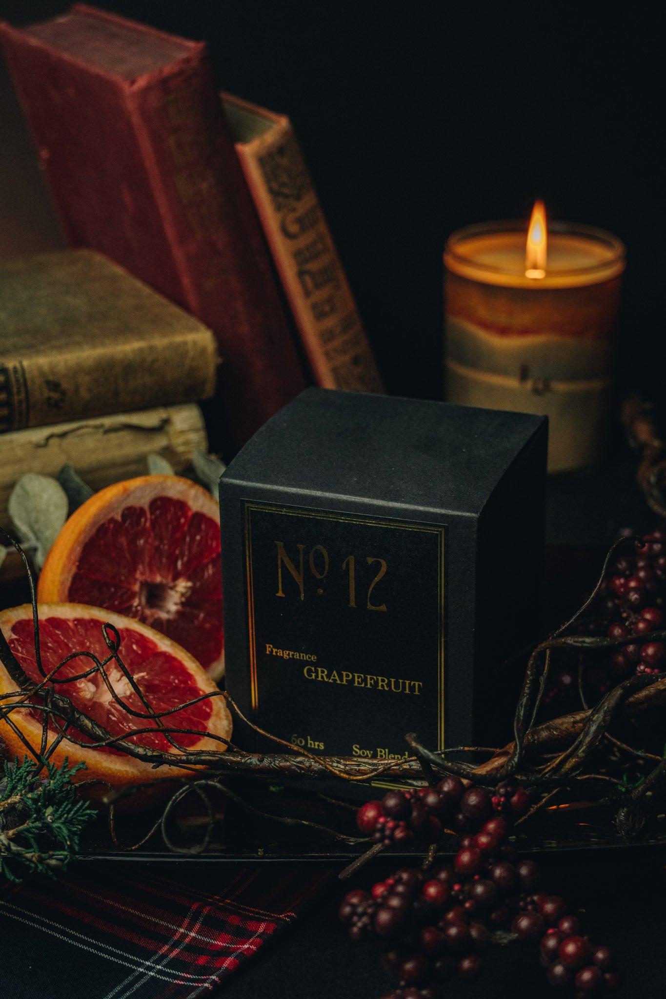 Wood Candle - No. 12 Grapefruit