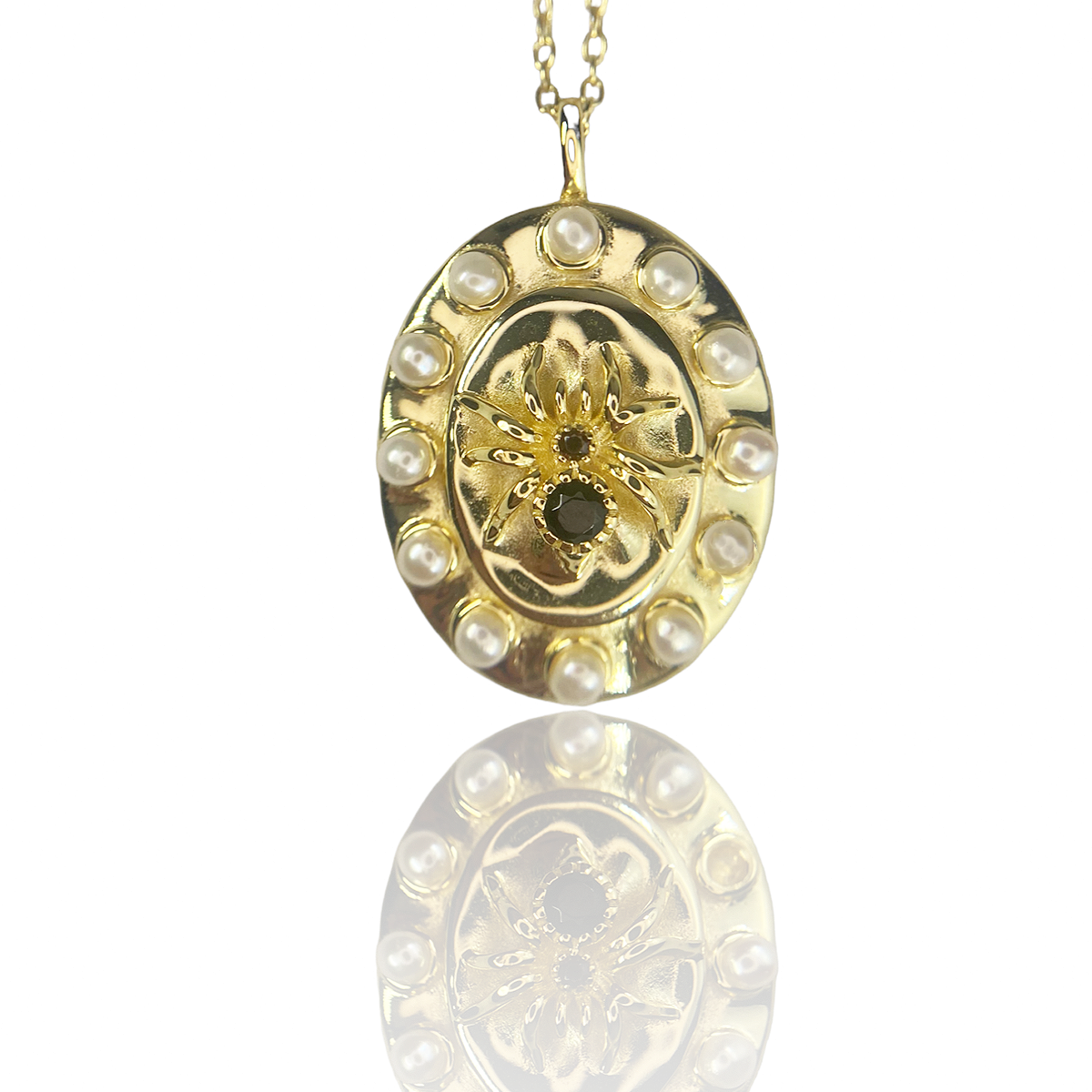 Recluse Necklace